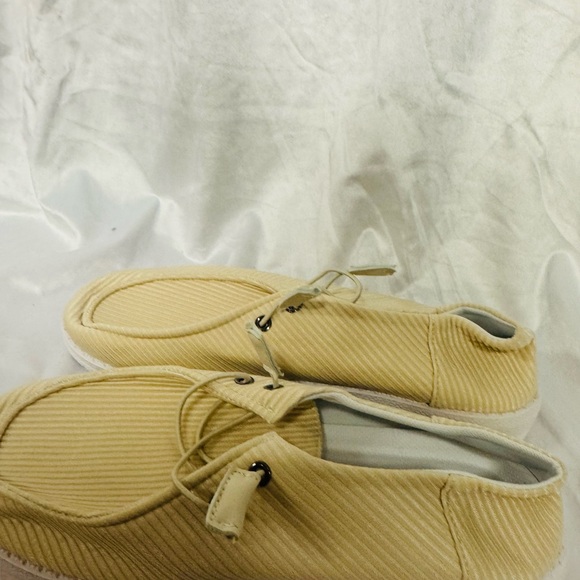 Beige Casual Lace-Up Shoes - Picture 7 of 7